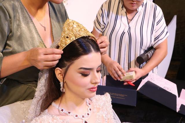 sanliurfada-asiret-dugununde-geline-7-kilo-altin-takildi_8891_dhaphoto9