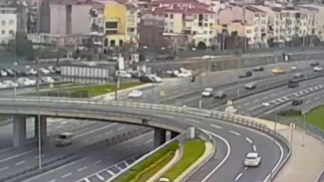 Somalili cumhurbaşkanının oğlunun kazaya karıştığı motosikletli kurye_9120_dhaphoto3