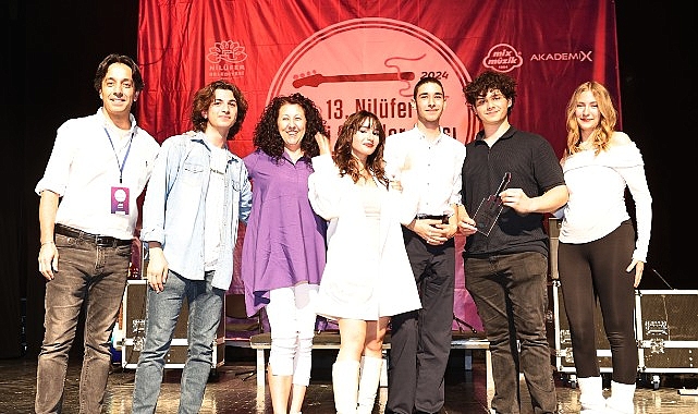 Liseli gençler müzik yetenekleriyle alkışları topladı – KÜLTÜR & SANAT