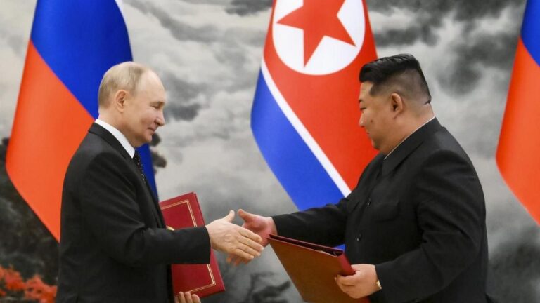 Kuzey Kore: Putin ile Kim arasında varılan anlaşma savaş durumunda acil askeri yardımı kapsıyor