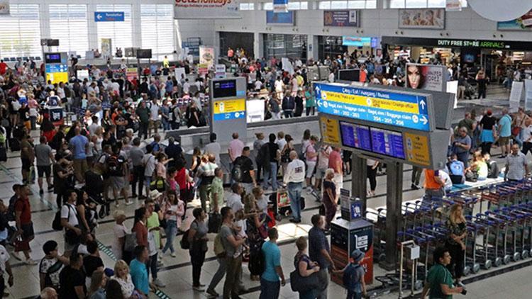 Ocak ayında 2 milyondan fazla turist geldi