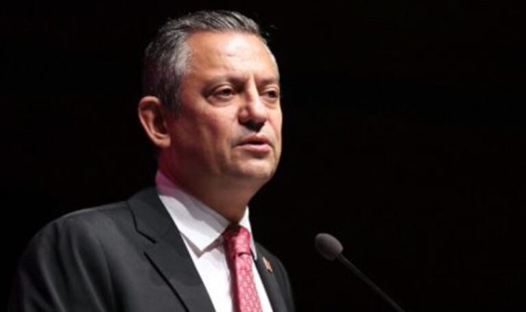 Özgür Özel, o formülü açıkladı: ‘Ekrem İmamoğlu cezaevinde tutulmaya devam ederse…’ – Son Dakika Siyaset Haberleri