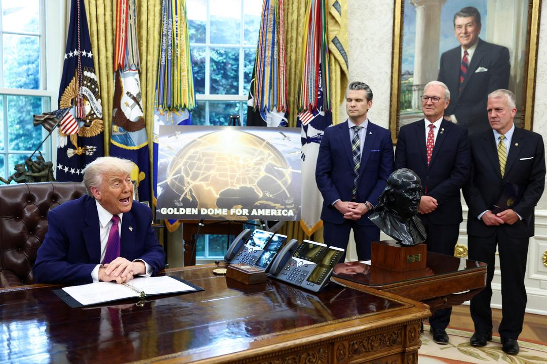 2025-05-20t202932z_135958535_rc2wleambh35_rtmodp_3_usa-trump-defans