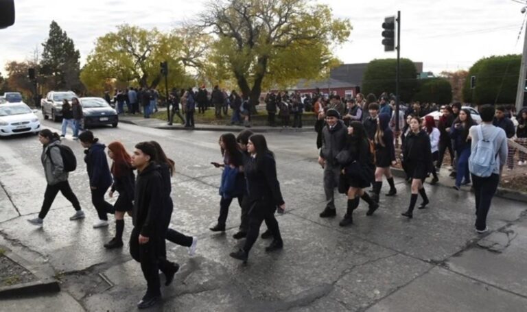 Güney Atlantik’te meydana gelen 7,4 büyüklüğündeki depremde can ve mal kaybı yok – Son Dakika Dünya Haberleri