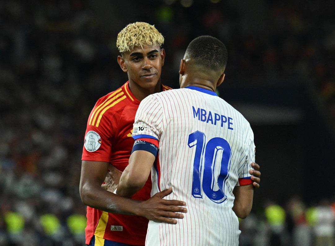 2025-06-05T205212Z_126929342_up1el651lyzd8_rtrmadp_3_soccper-uuefanations-pra-fra-report