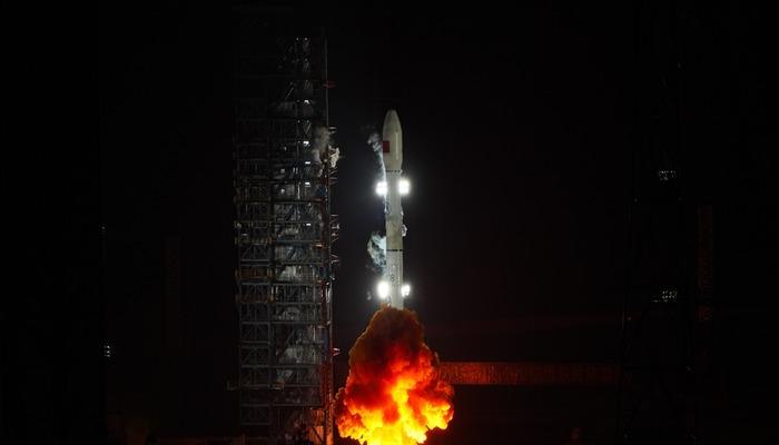 ” Çin’in Uzun Yürüyüşü” devam ediyor: Yeni iletişim uydusunu uzaya gönderdi