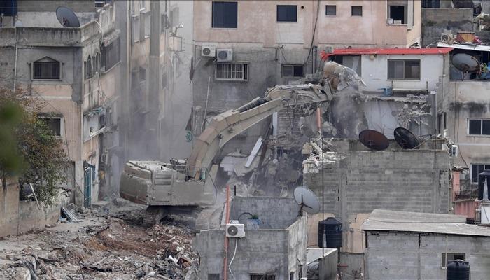 İsrail ordusu, yargı kararına rağmen Tulkerim Mülteci Kampı’nda Filistinlilerin evlerini yıkıyor