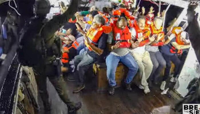 İsrail, Hanzala gemisinde gözaltına aldığı son 2 aktivisti de serbest bıraktı