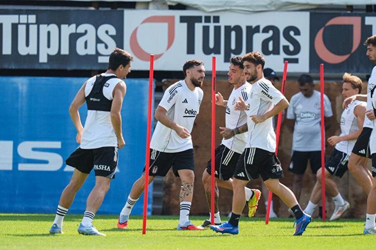 Aziz Patrick's - Beşiktas hangi kanalda, şifresiz, St. Patrick's - Beşiktaş Mümkün olan 11 -Machine Personeli