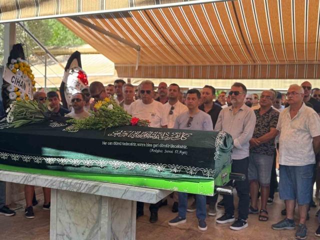 Marmaris'te bir motosiklet kazasında ölen Arda Kara, 4 gömüldü