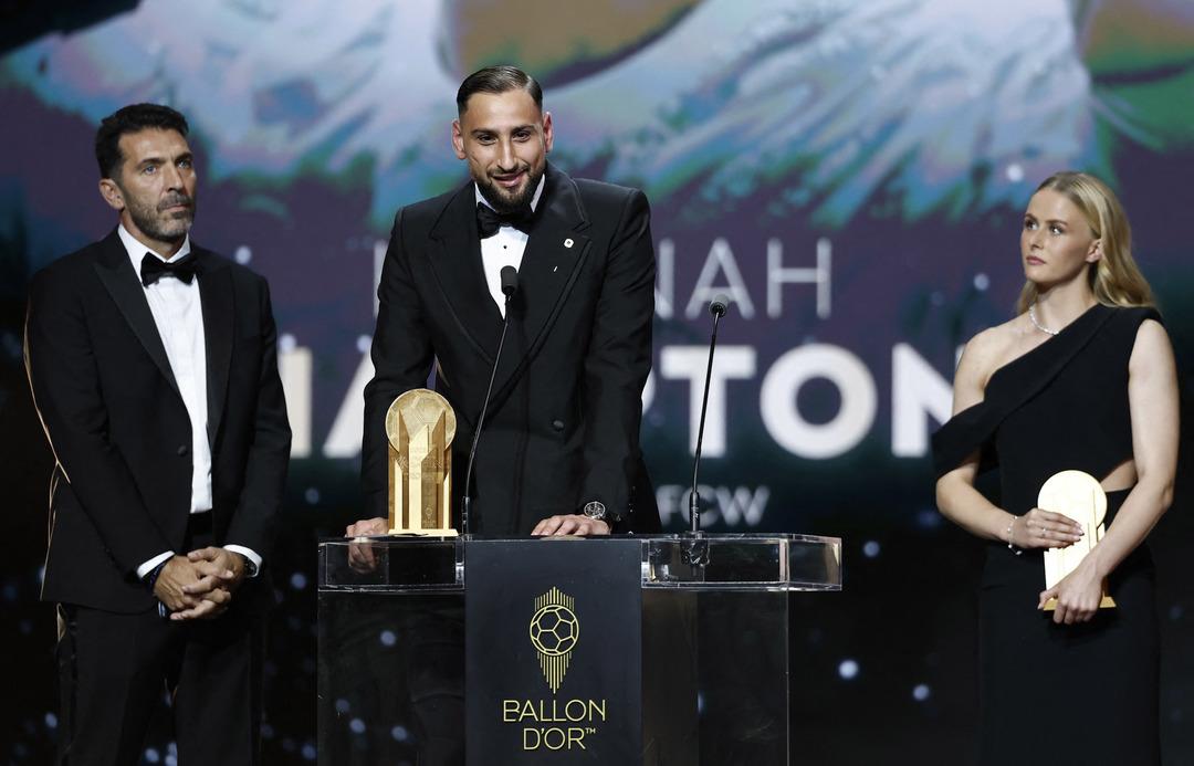 Yılın en iyi oyuncusu PSG Ousmane Dembele idi! Ballon D veya ödülün sahibini buldum ... 5