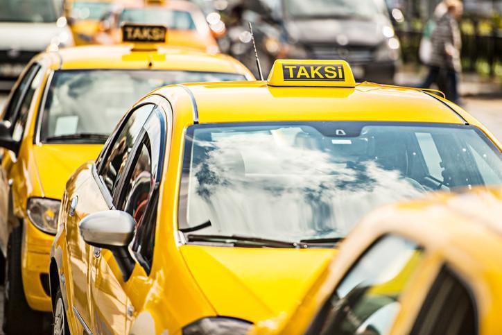 İSTANBUL TAKSİMETRE ÜCRETİ ZAMLANIYOR!🚕 İstanbul taksimetre indi bindi ücreti ne kadar, kaç TL oldu? İşte İstanbul Taksi kilometre başı ücreti