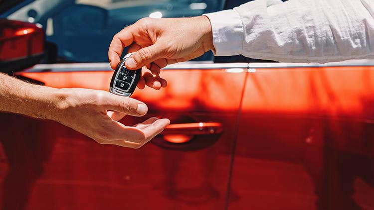 Sıfır araç kabusa döndü, 6 ayda sadece 5 gün sürdü! Yola değil mahkemeye gitti