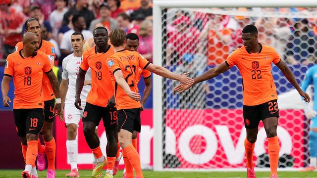 Hollanda Tunus’u 3 golle geçti! Dünya Kupası’nda grubunu lider bitirdi