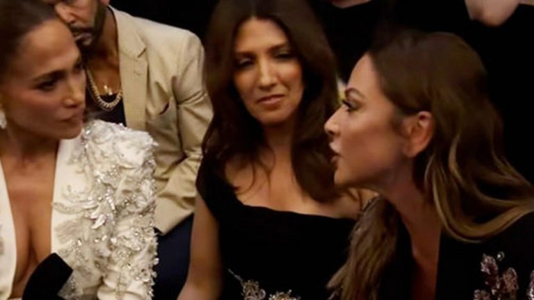 Hadise, Jennifer Lopez ile buluştu! Sosyal medya onları konuştu